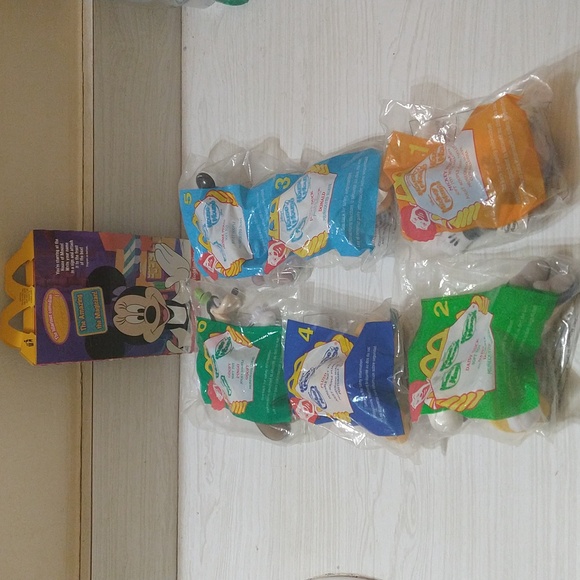 Vintage 2001 House Of Mouse McDonald's Happy Meal Toy Mickey & Friends Complete - Picture 2 of 6